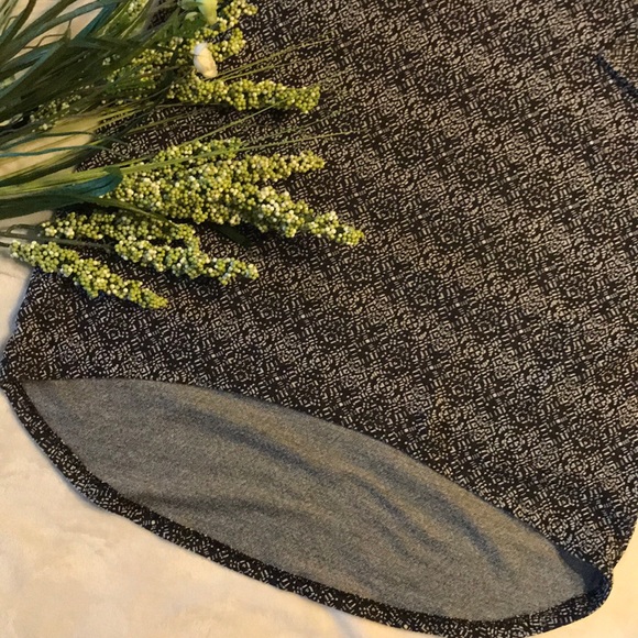 Luluroe Irma - Picture 3 of 3